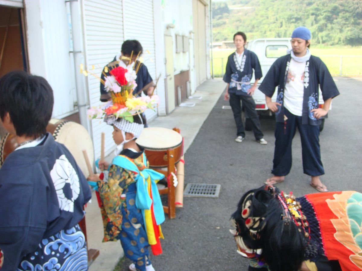 2008年 四国新聞 多度津西部専売所 秋祭り ヘンド獅子 上小原獅子組