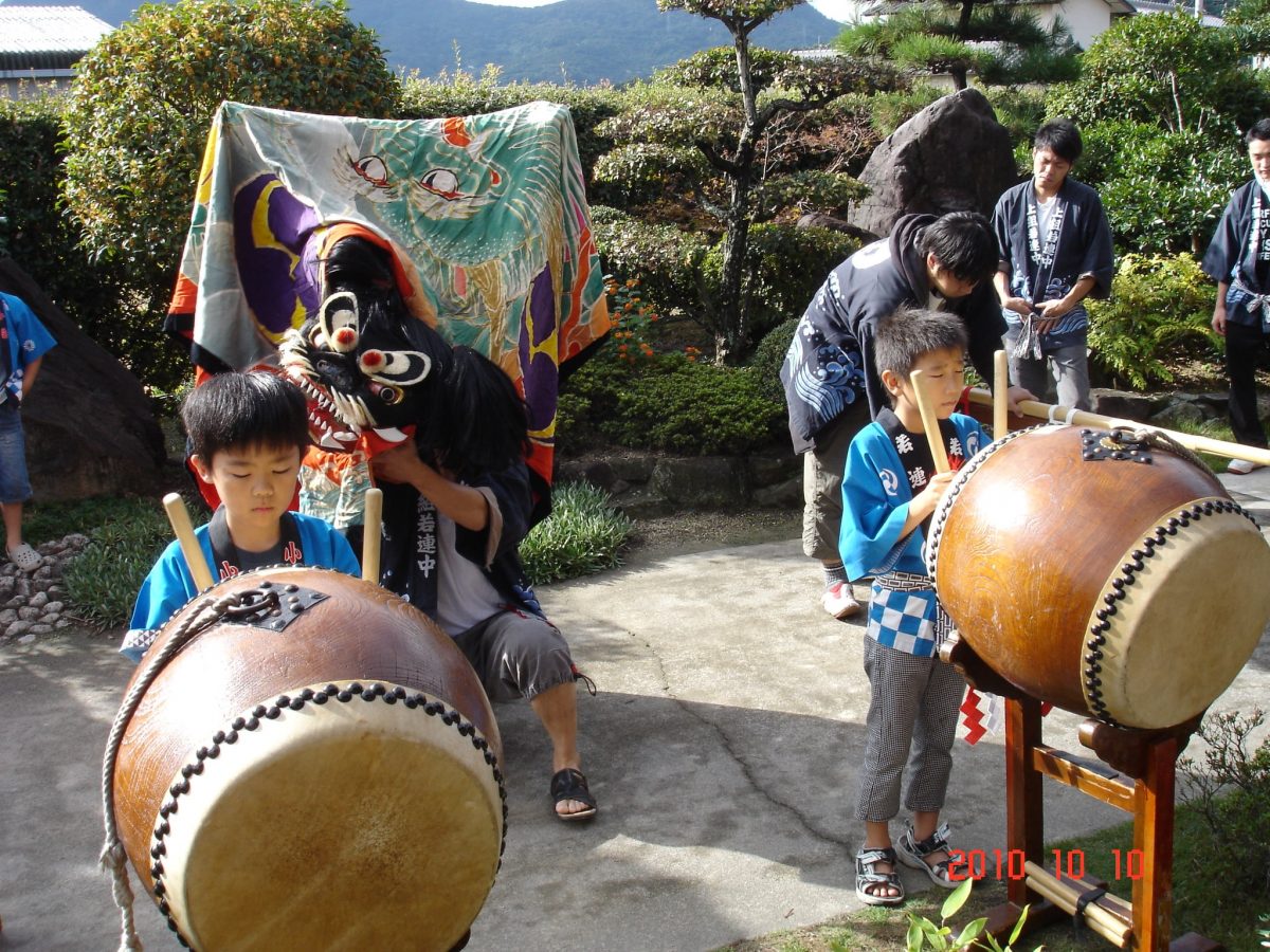 2010年 多度津町山階 秋祭り 小祭り 上小原獅子組