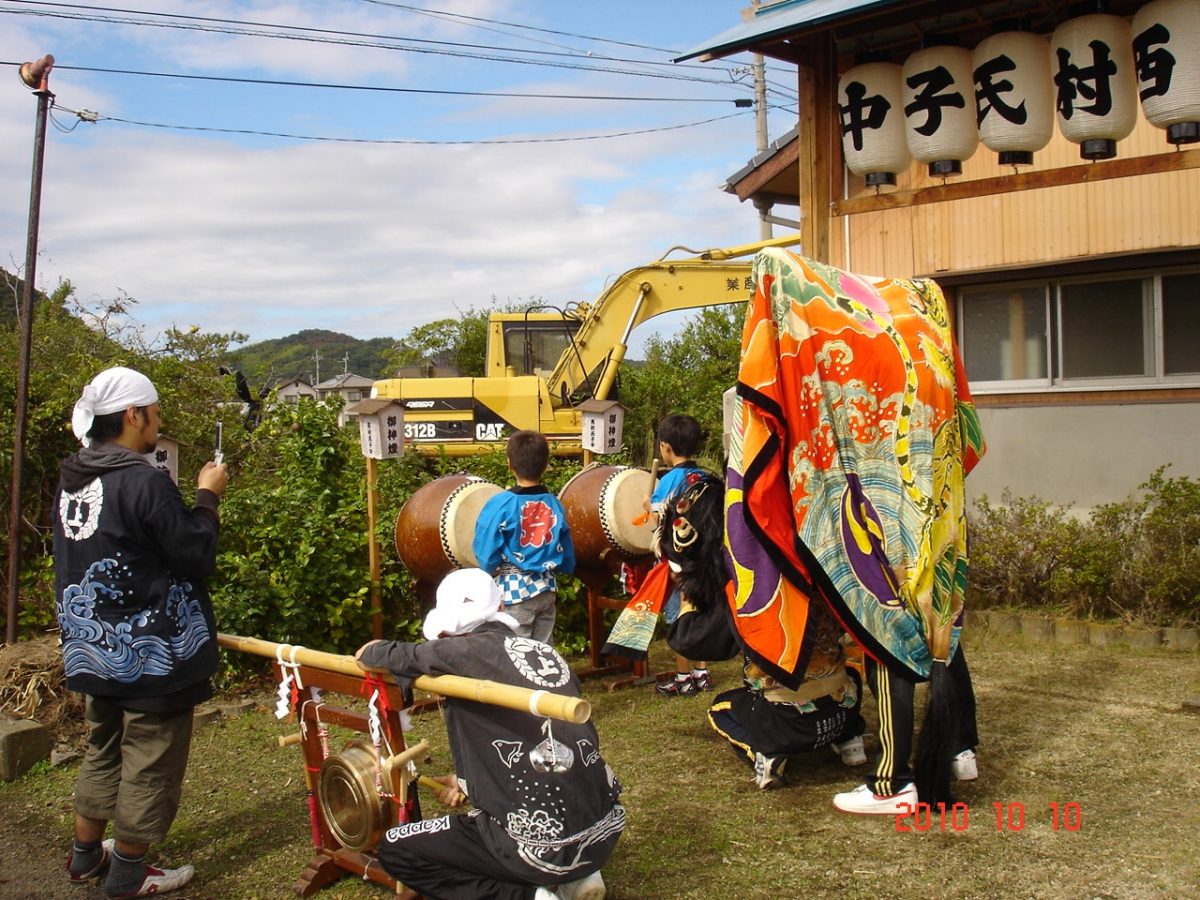 2010年 多度津町山階 秋祭り 小祭り 上小原獅子組