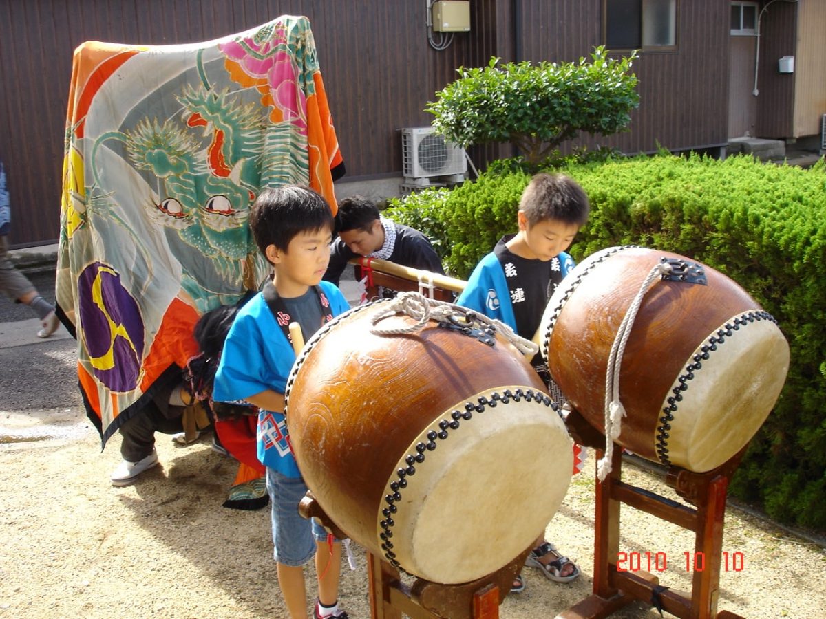 2010年 多度津町山階 秋祭り 小祭り 上小原獅子組
