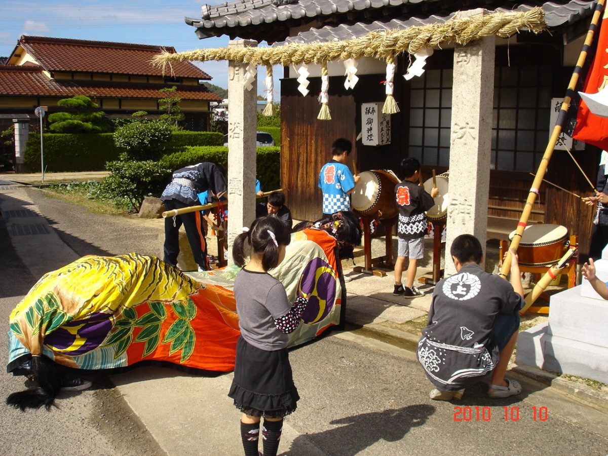 2010年 多度津町山階 秋祭り 小祭り 上小原獅子組