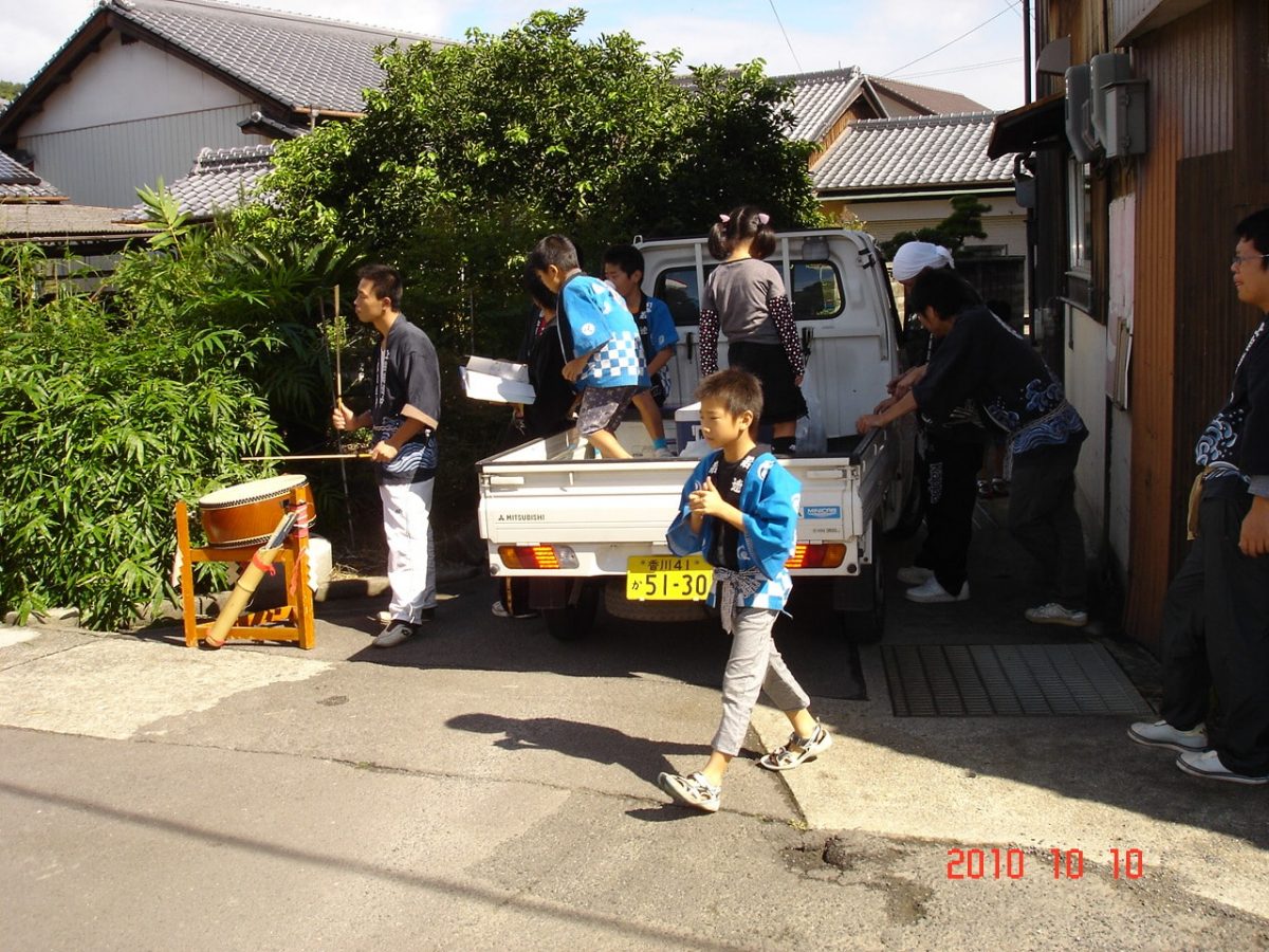 2010年 多度津町山階 秋祭り 小祭り 上小原獅子組
