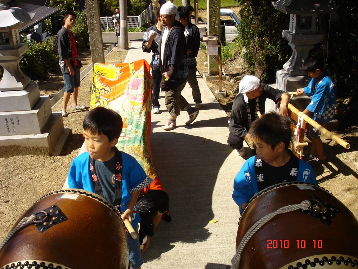 2010年 多度津町山階 秋祭り 小祭り 上小原獅子組