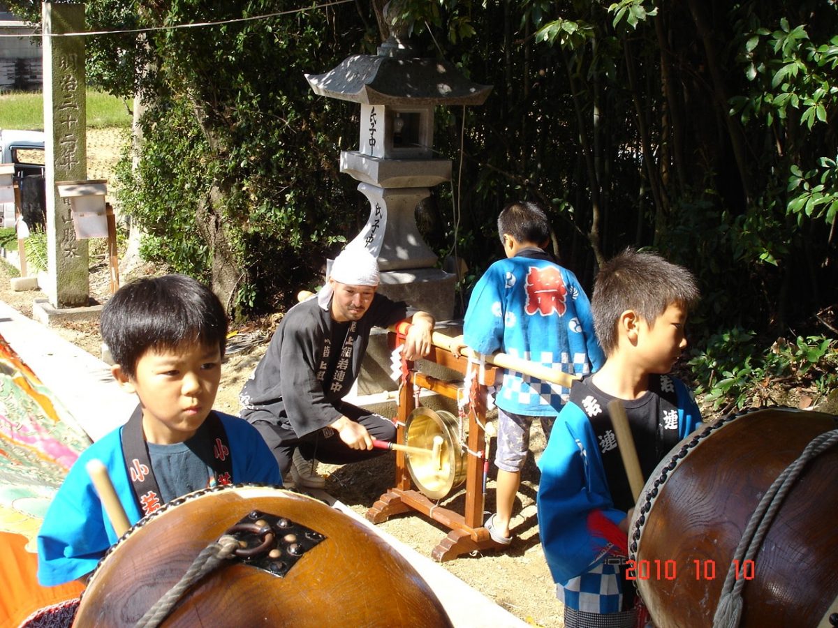 2010年 多度津町山階 秋祭り 小祭り 上小原獅子組