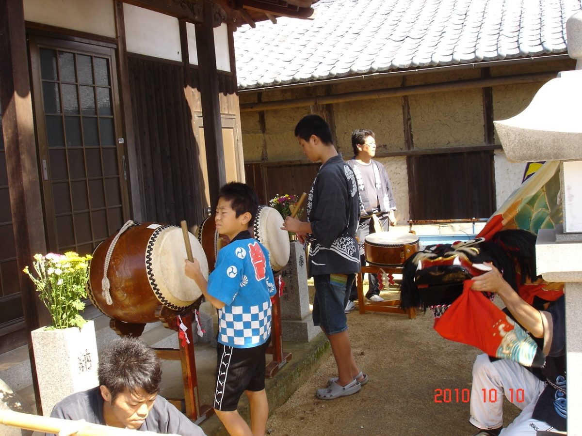 2010年 多度津町山階 秋祭り 小祭り 上小原獅子組