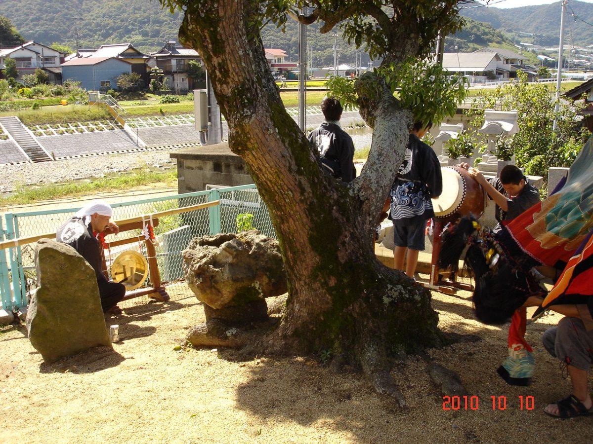 2010年 多度津町山階 秋祭り 小祭り 上小原獅子組