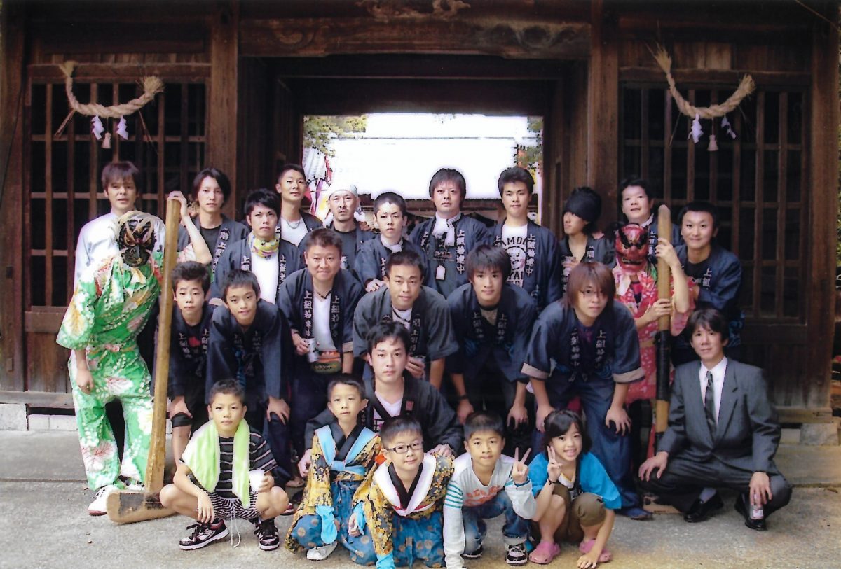 2011年 多度津町山階・春日神社 秋季例大祭 記念 集合写真 上小原獅子組