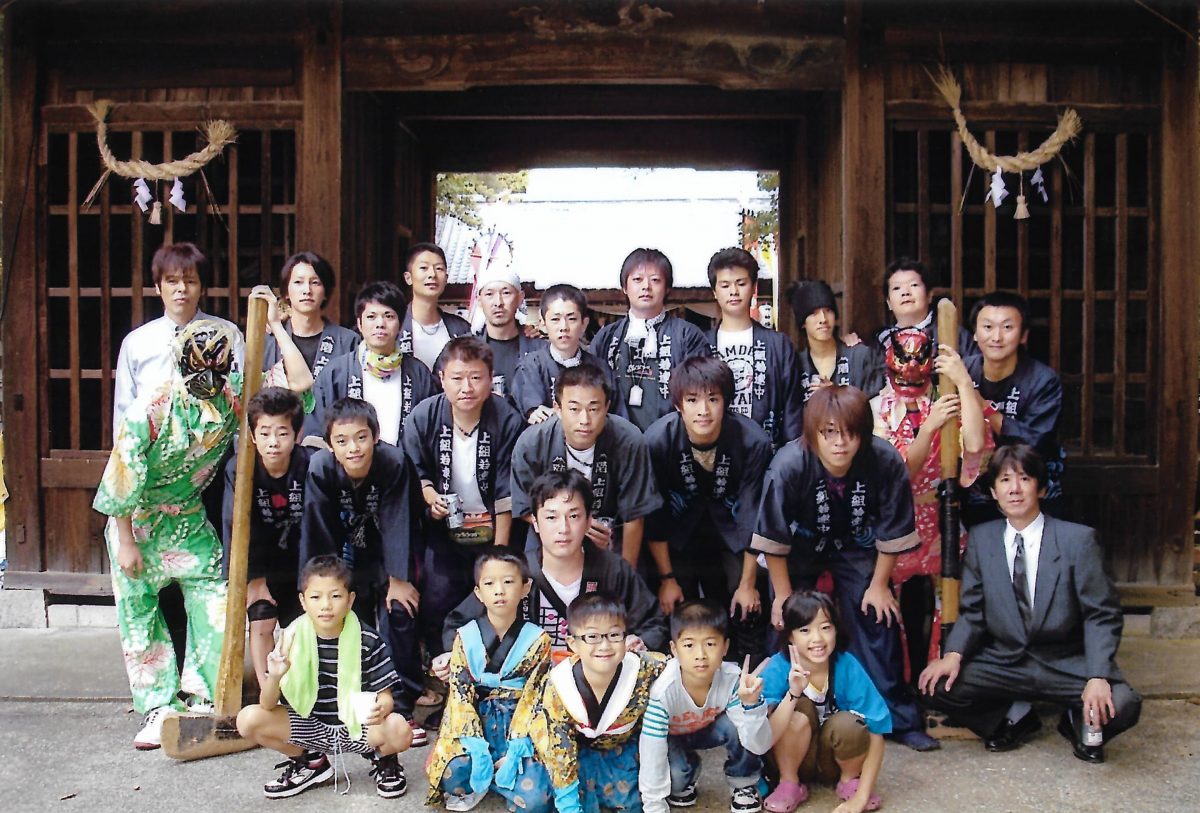 2011年 多度津町山階・春日神社 秋季例大祭 記念 集合写真 上小原獅子組