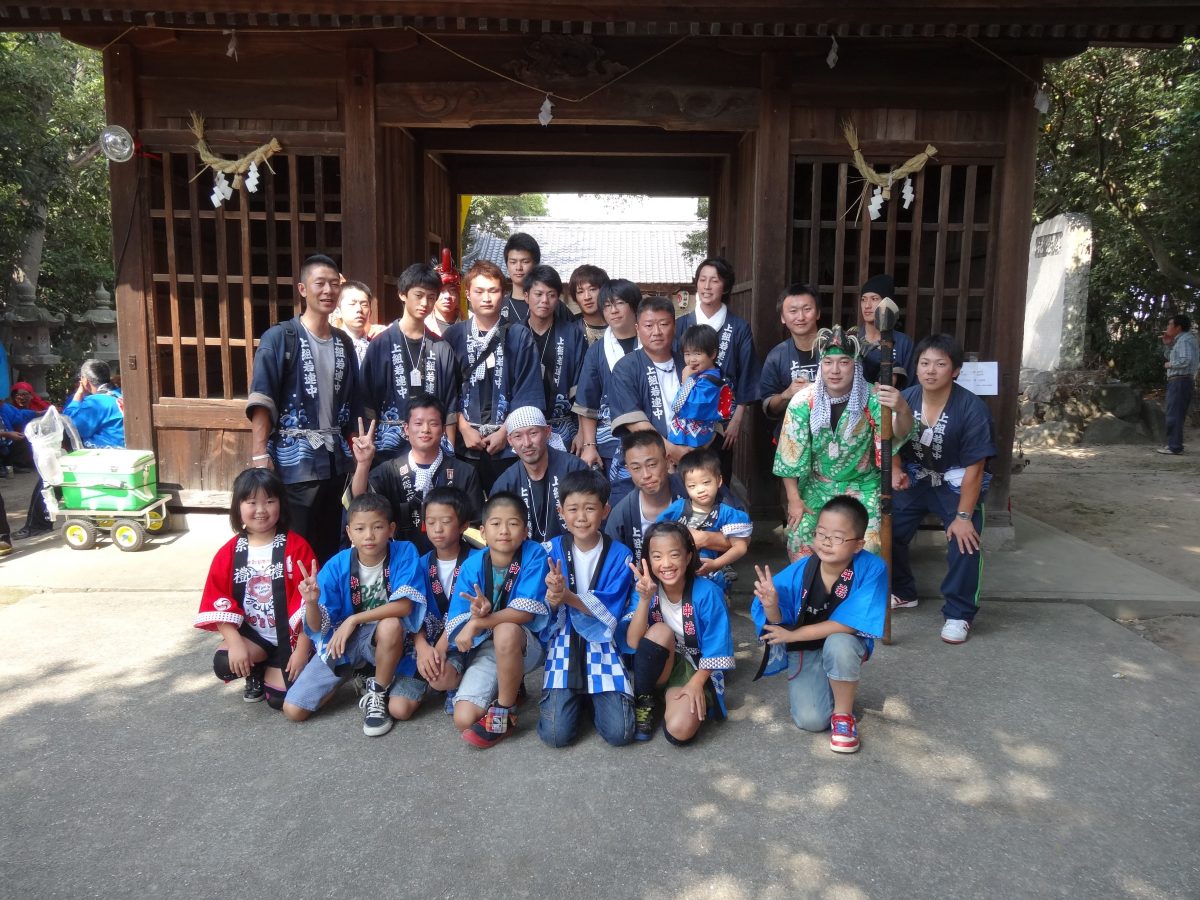 2012年 多度津町山階・春日神社 秋季例大祭 記念 集合写真 上小原獅子組