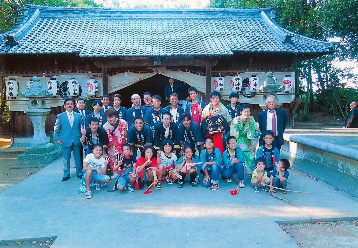 2013年 多度津町山階・春日神社 秋季例大祭 記念 集合写真 上小原獅子組