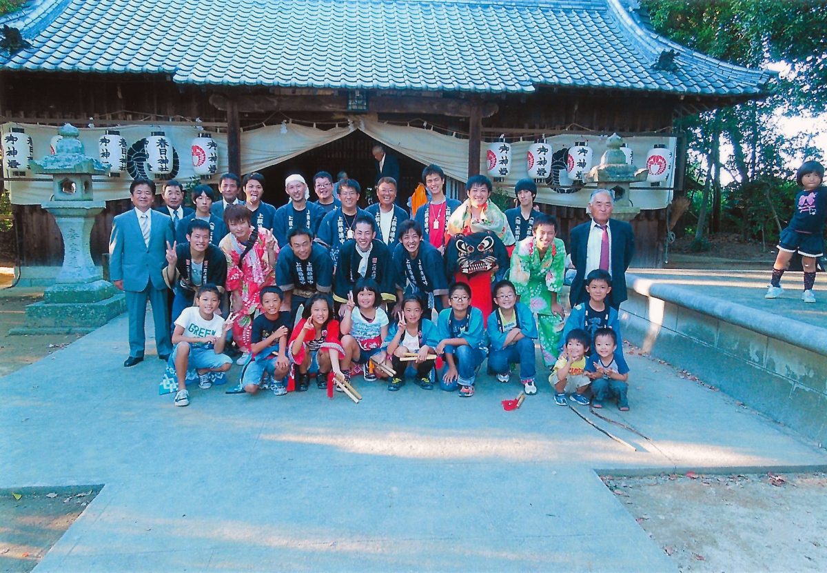 2013年 多度津町山階・春日神社 秋季例大祭 記念 集合写真 上小原獅子組