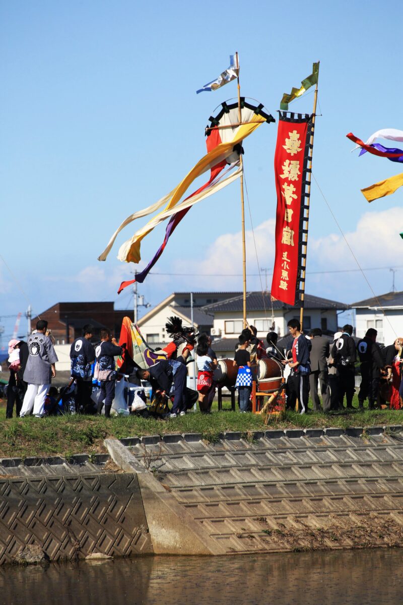 2013年 多度津町山階・藤波池 秋季例大祭 池まわり 上小原獅子組