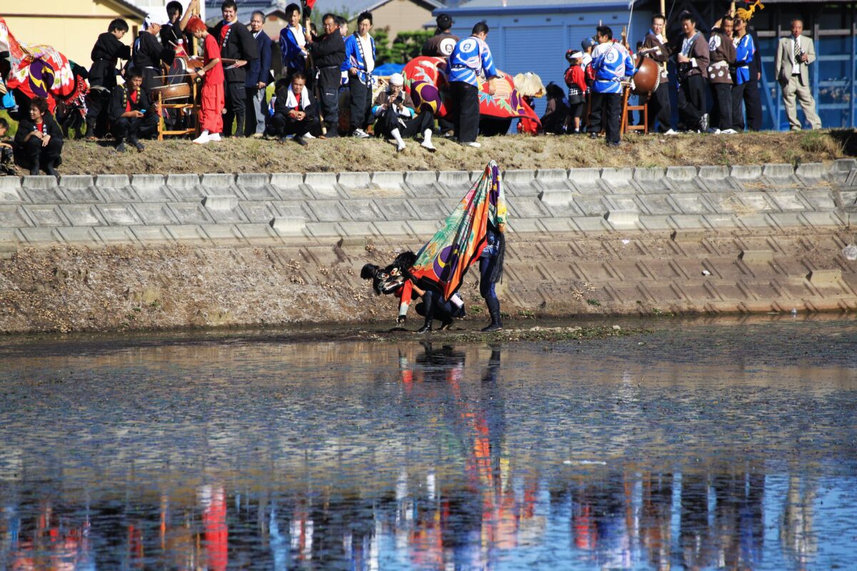 2013年 多度津町山階・藤波池 秋季例大祭 池まわり