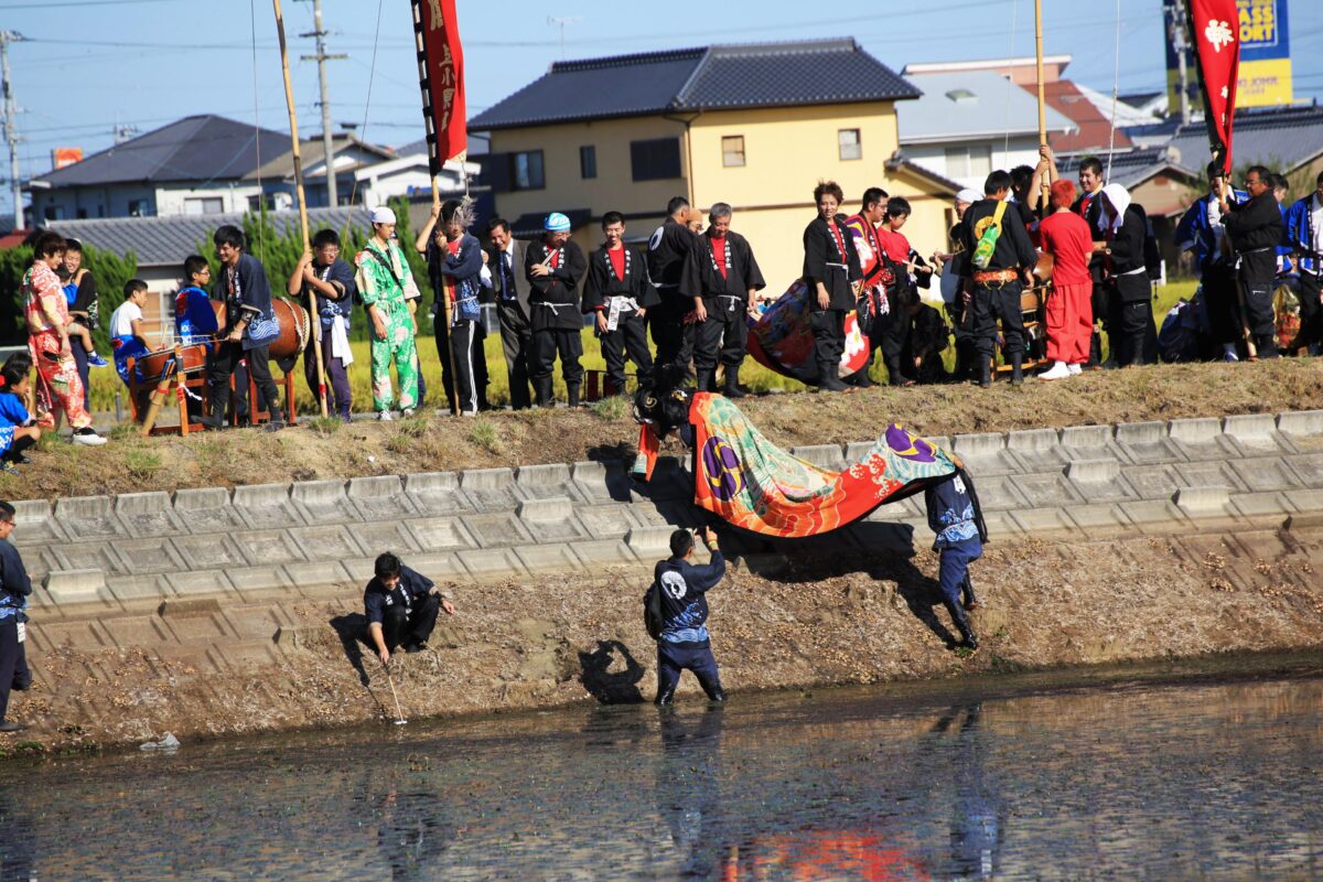 2013年 多度津町山階・藤波池 秋季例大祭 池まわり