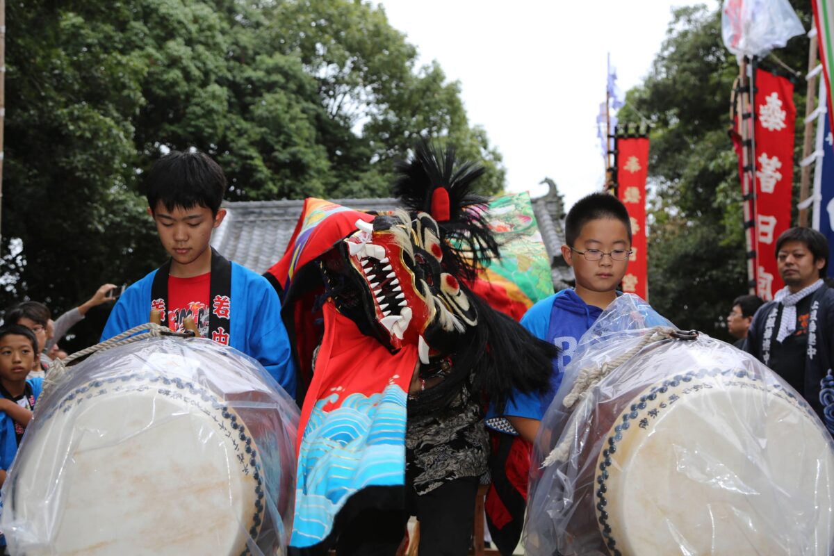 2014年 多度津町山階・春日神社 秋季例大祭 舞い込み 上小原獅子組