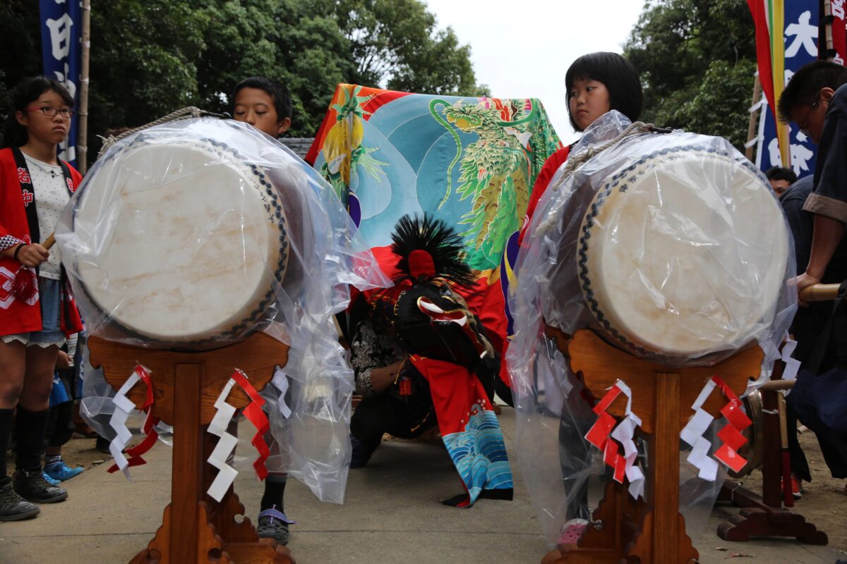 2014年 多度津町山階・春日神社 秋季例大祭 舞い込み 上小原獅子組