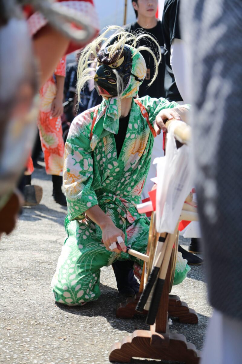 2015年 多度津町山階・春日神社 秋季例大祭 傘揃え 上小原獅子組 ダカ
