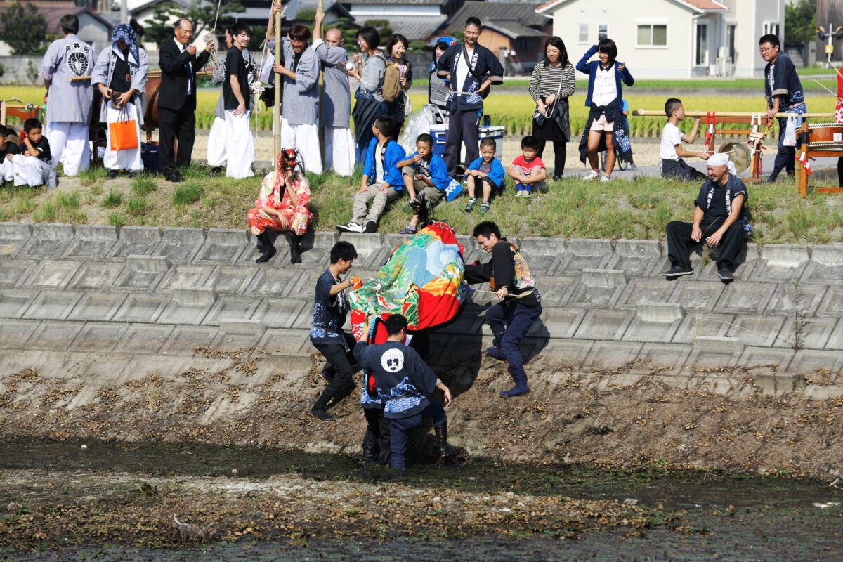 2015年 多度津町山階・藤波池 秋季例大祭 池まわり 上小原獅子組