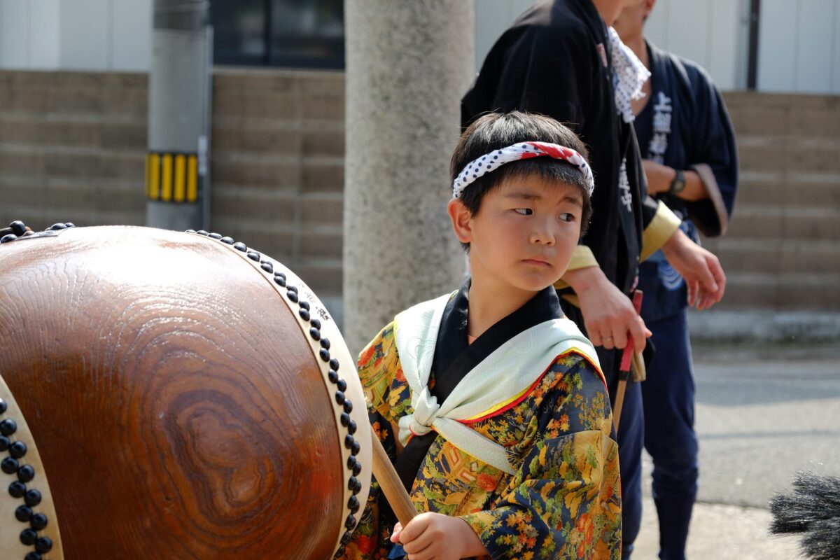 2016年 多度津町山階・春日神社 秋季例大祭 傘揃え 上小原獅子組