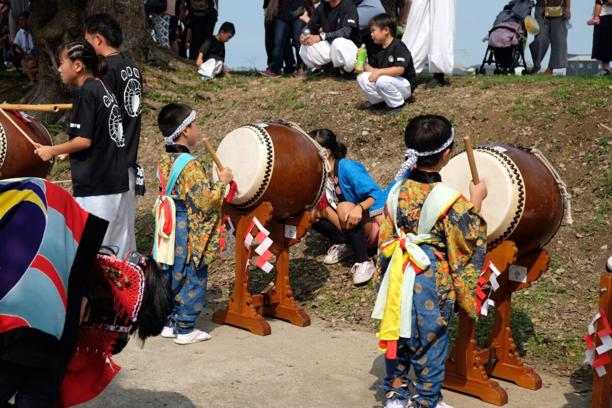 2016年 多度津町山階・春日神社 秋季例大祭 傘揃え 上小原獅子組