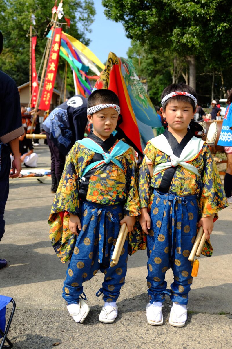 2016年 多度津町山階・春日神社 秋季例大祭 傘揃え 上小原獅子組