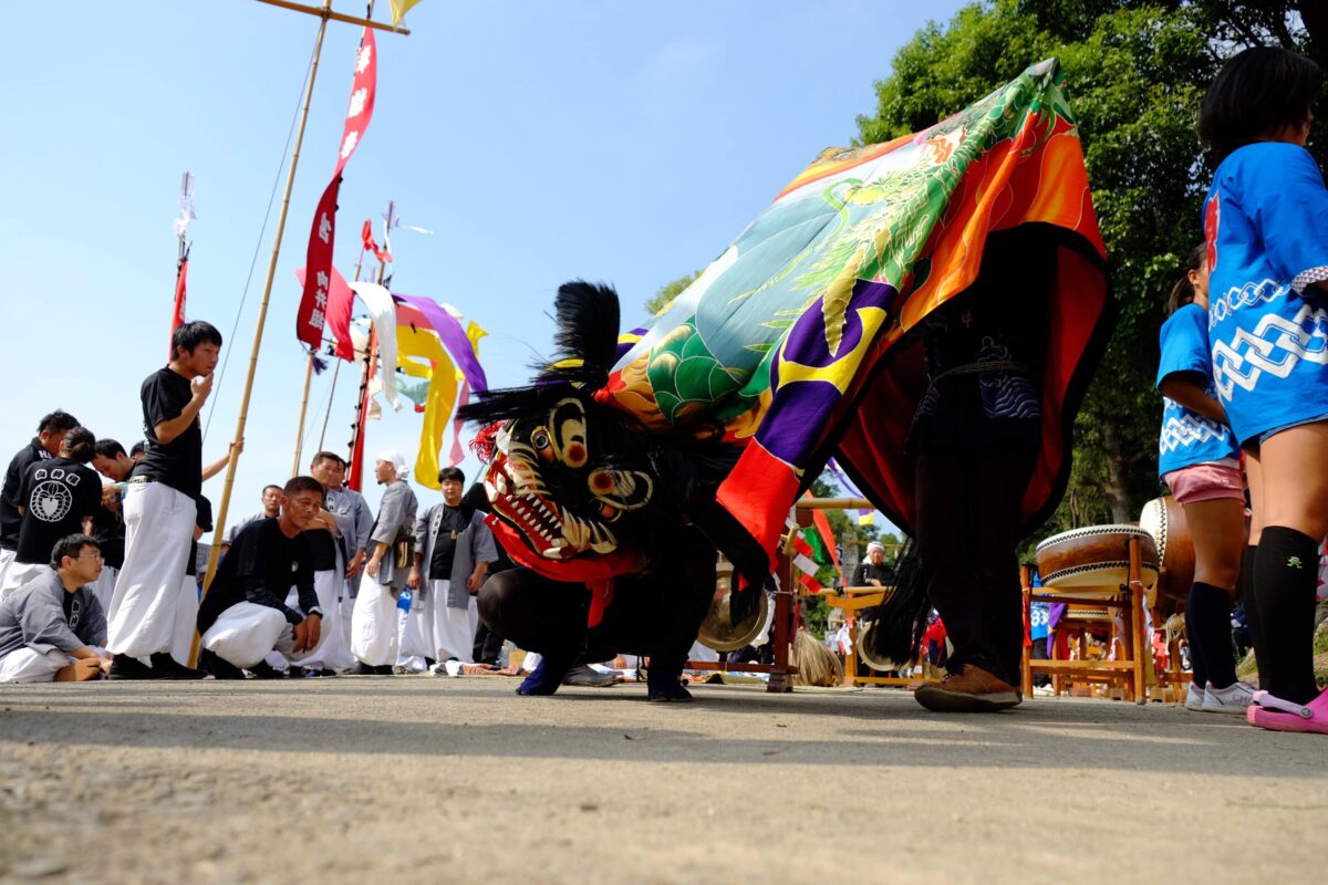 2016年 多度津町山階・春日神社 秋季例大祭 傘揃え 上小原獅子組