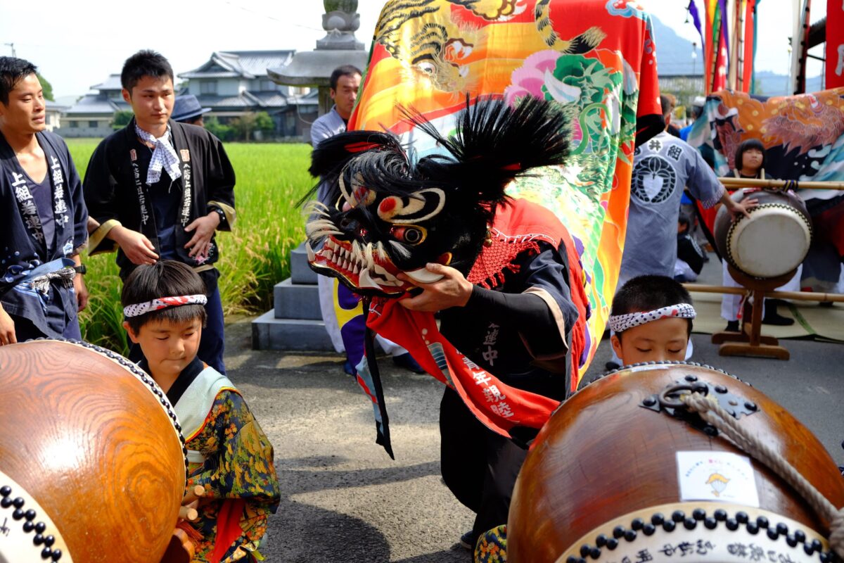 2016年 多度津町山階・春日神社 秋季例大祭 神輿休 上小原獅子組
