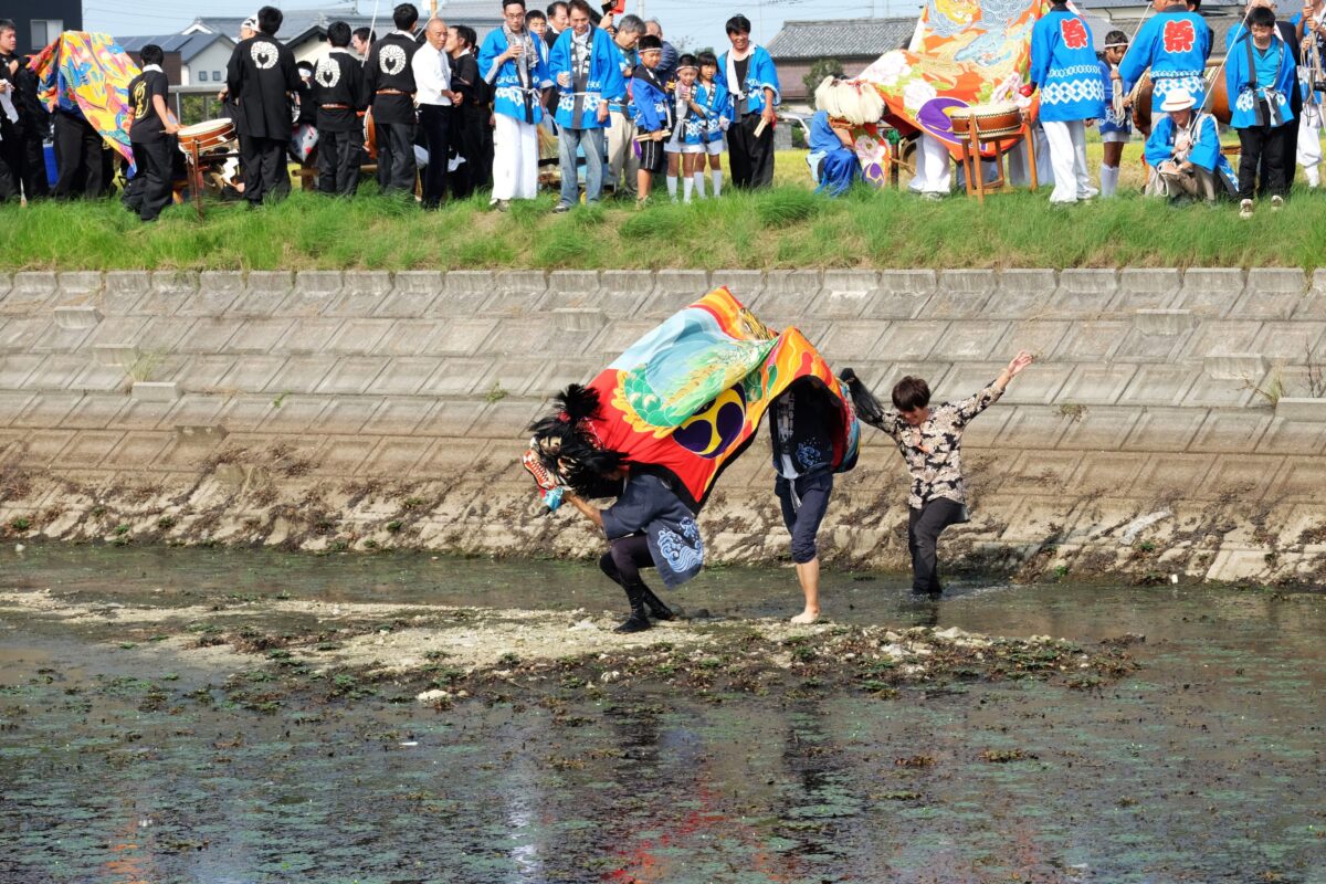 2016年 多度津町山階・藤波池 秋季例大祭 池まわり 上小原獅子組