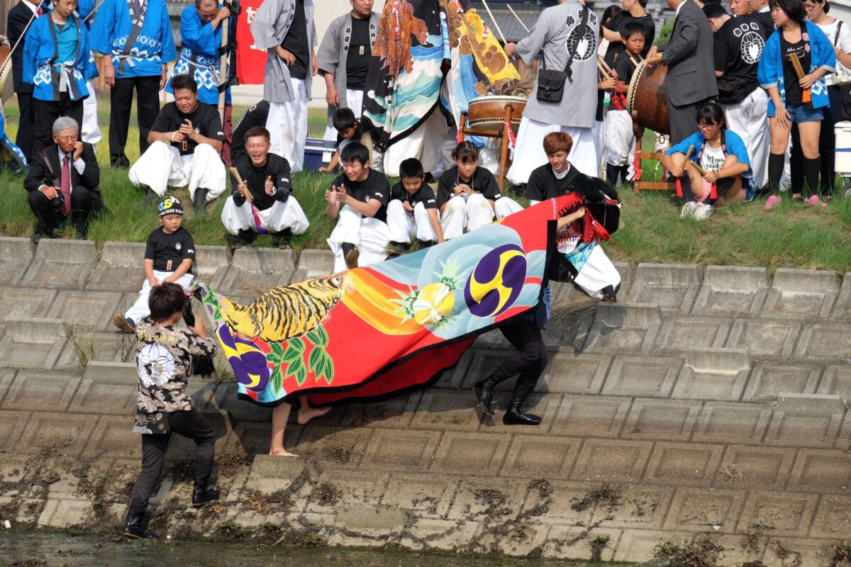 2016年 多度津町山階・藤波池 秋季例大祭 池まわり 上小原獅子組
