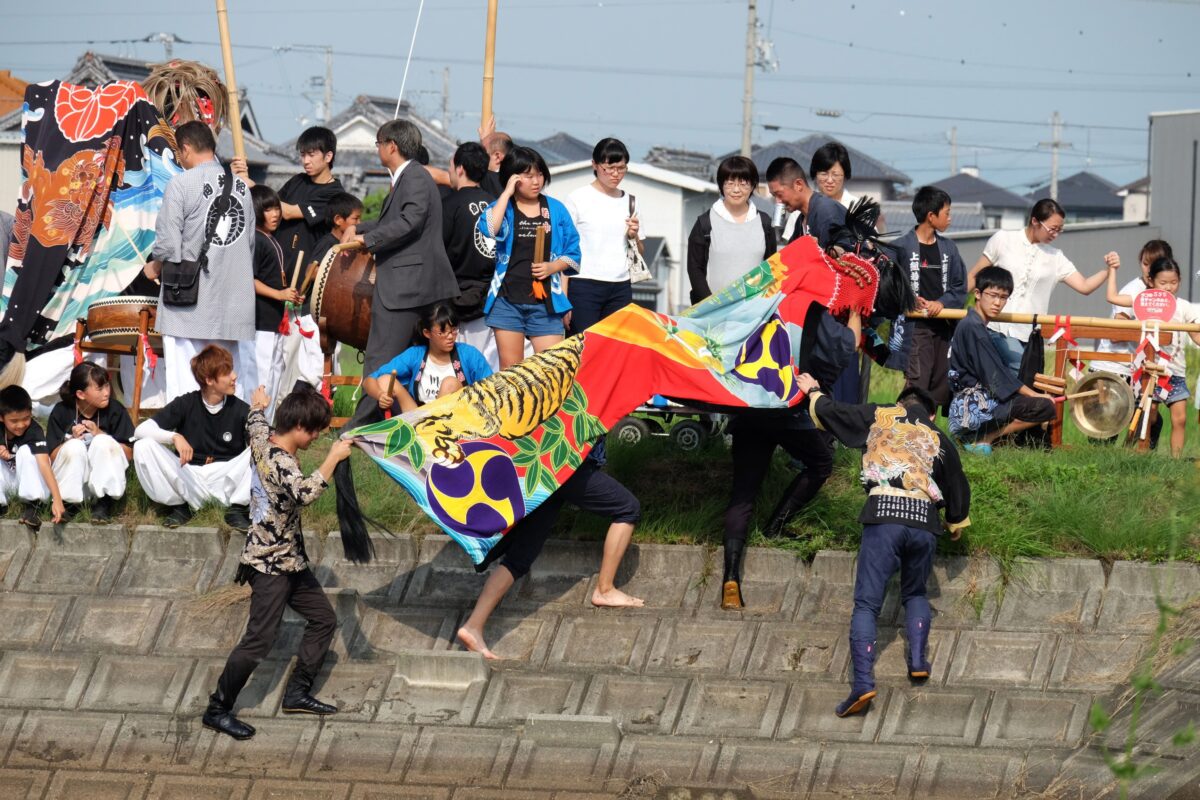 2016年 多度津町山階・藤波池 秋季例大祭 池まわり 上小原獅子組