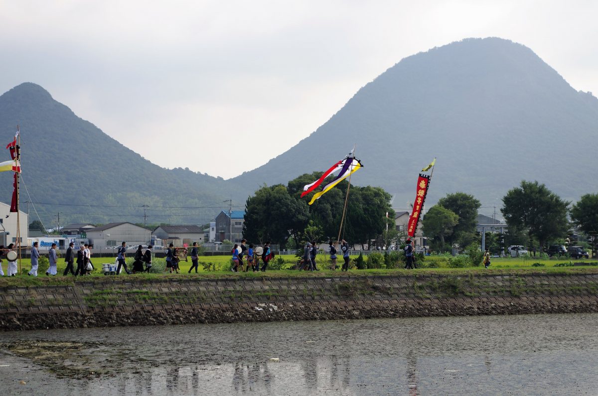 2016年 多度津町山階・藤波池 秋季例大祭 池まわり 上小原獅子組