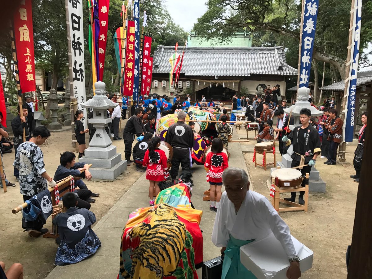 2017年 多度津町山階・春日神社 秋季例大祭 舞い込み 上小原獅子組