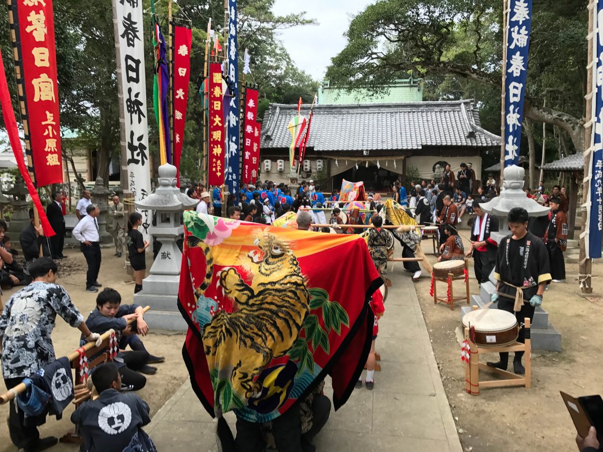 2017年 多度津町山階・春日神社 秋季例大祭 舞い込み 上小原獅子組