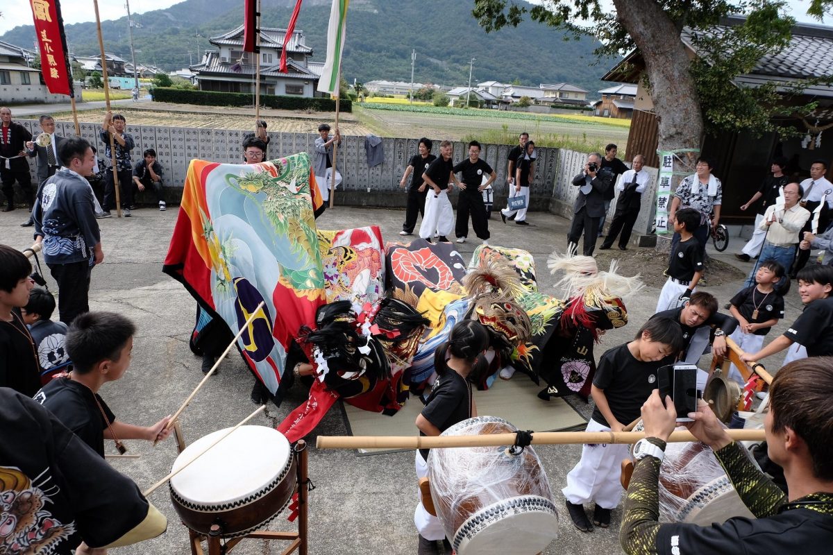 2018年 多度津町山階・春日神社 秋季例大祭 傘揃え 舞くらべ