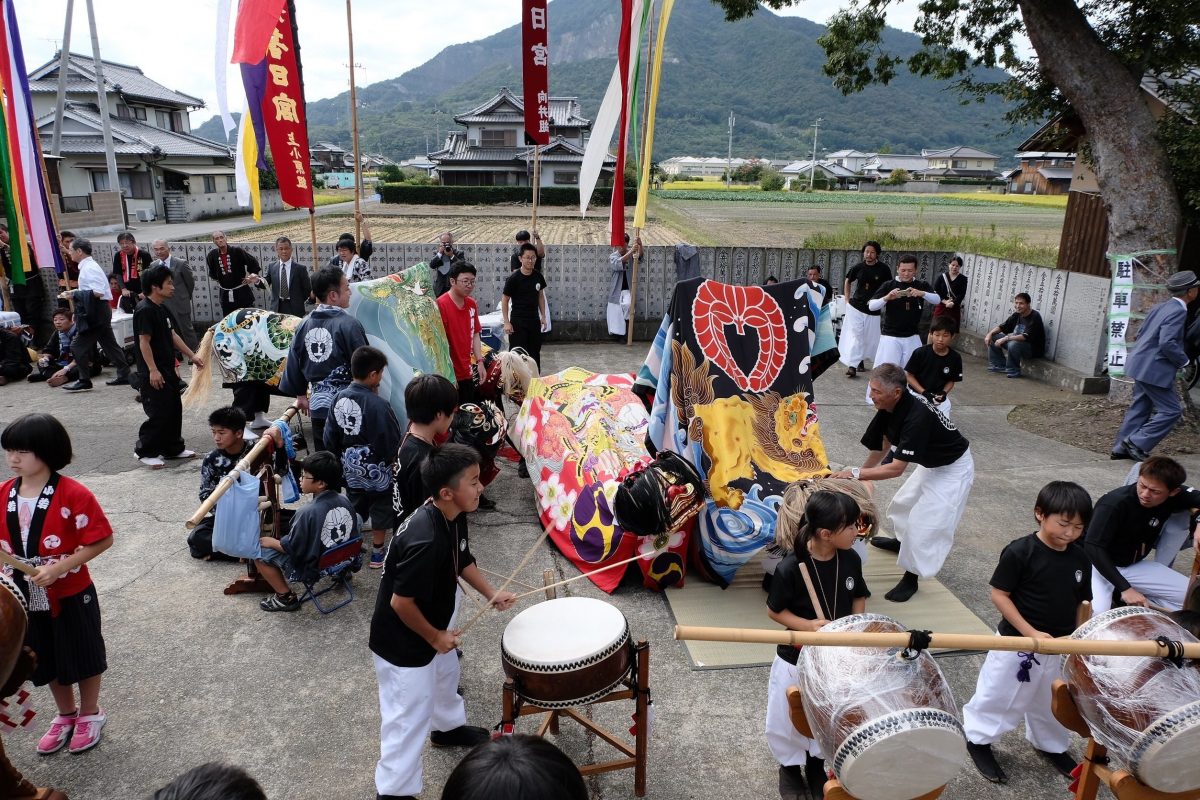 2018年 多度津町山階・春日神社 秋季例大祭 傘揃え 舞くらべ