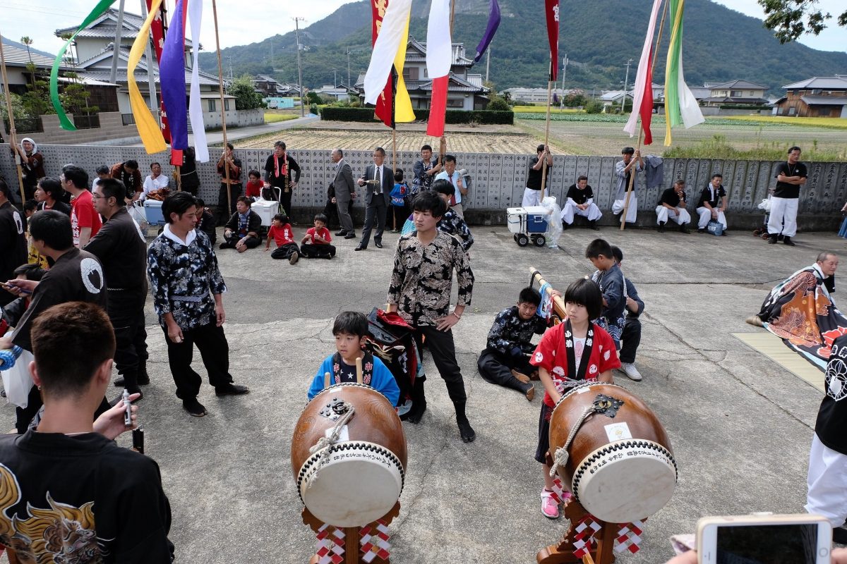 2018年 多度津町山階・春日神社 秋季例大祭 傘揃え 上小原獅子組