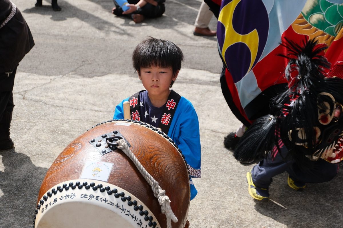 2018年 多度津町山階・春日神社 秋季例大祭 傘揃え 上小原獅子組