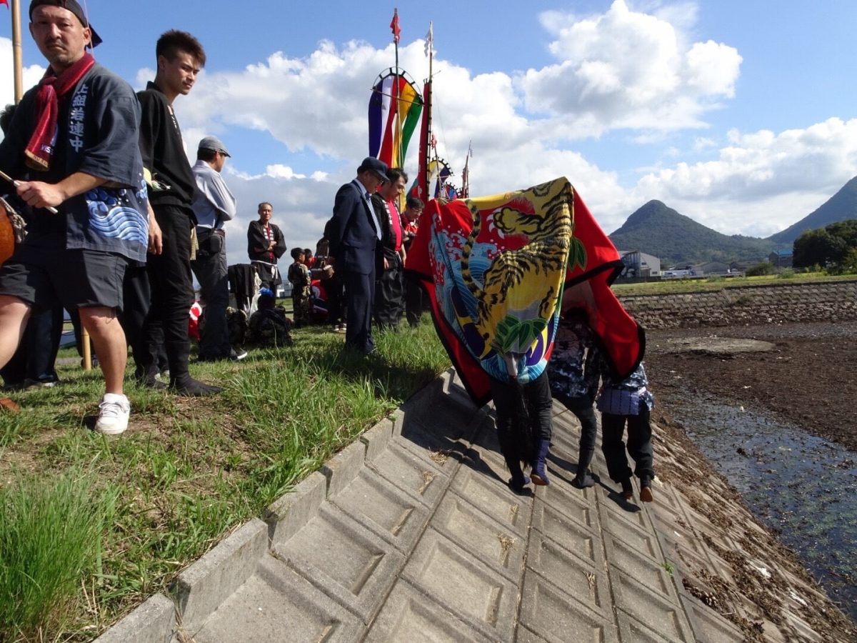 2018年 多度津町山階・藤波池 秋季例大祭 池まわり 上小原獅子組