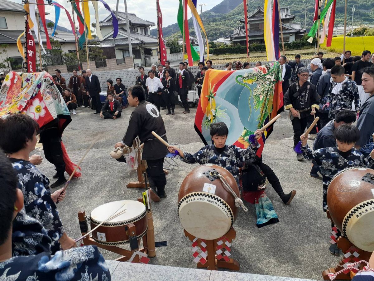 2019年 多度津町山階・春日神社 秋季例大祭 傘揃え 上小原獅子組