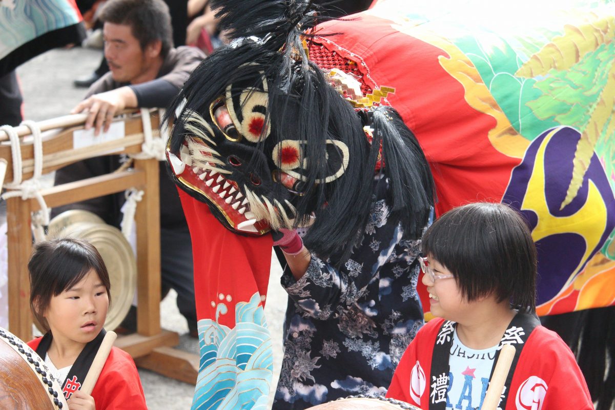 2019年 多度津町山階・春日神社 秋季例大祭 傘揃え 上小原獅子組