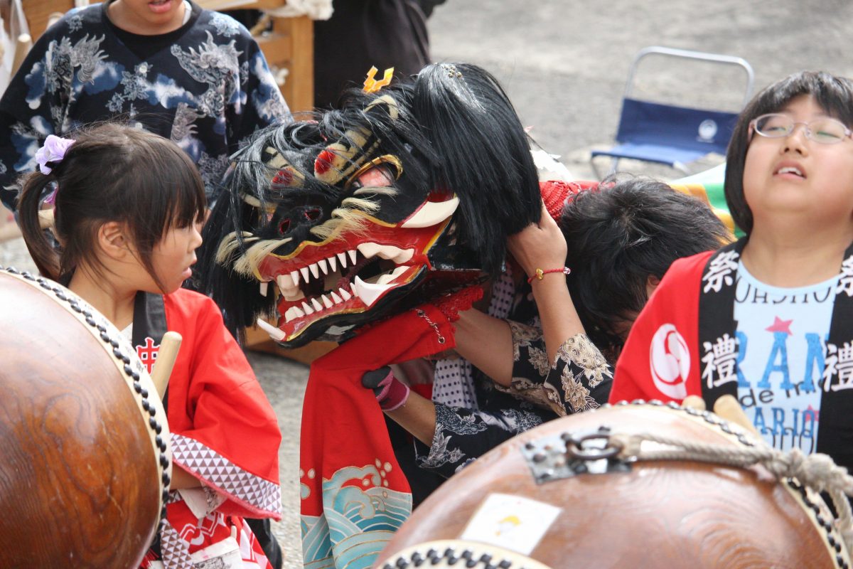 2019年 多度津町山階・春日神社 秋季例大祭 傘揃え 上小原獅子組