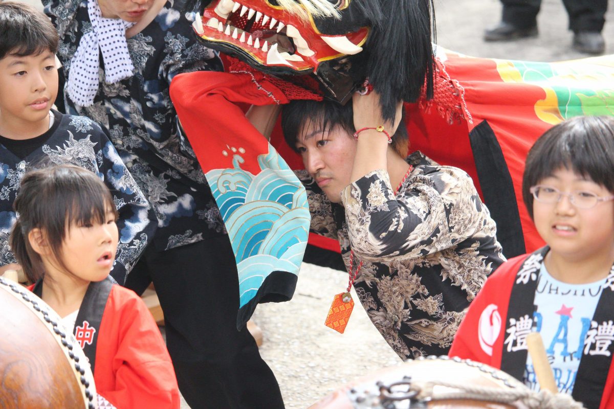 2019年 多度津町山階・春日神社 秋季例大祭 傘揃え 上小原獅子組