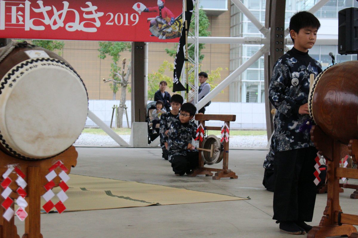 獅子舞王国さぬき2019 大型テント内ステージ 上小原獅子組