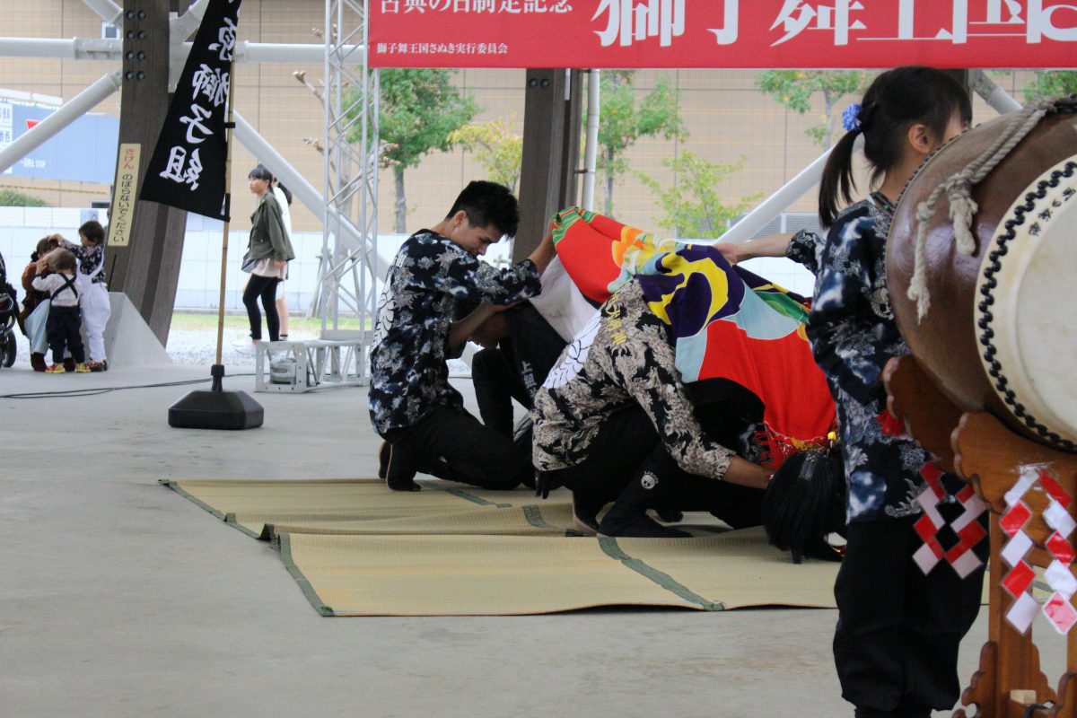 獅子舞王国さぬき2019 大型テント内ステージ 上小原獅子組