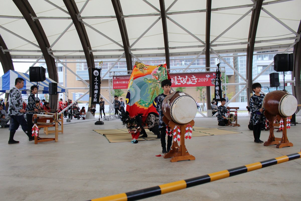 獅子舞王国さぬき2019 大型テント内ステージ 上小原獅子組