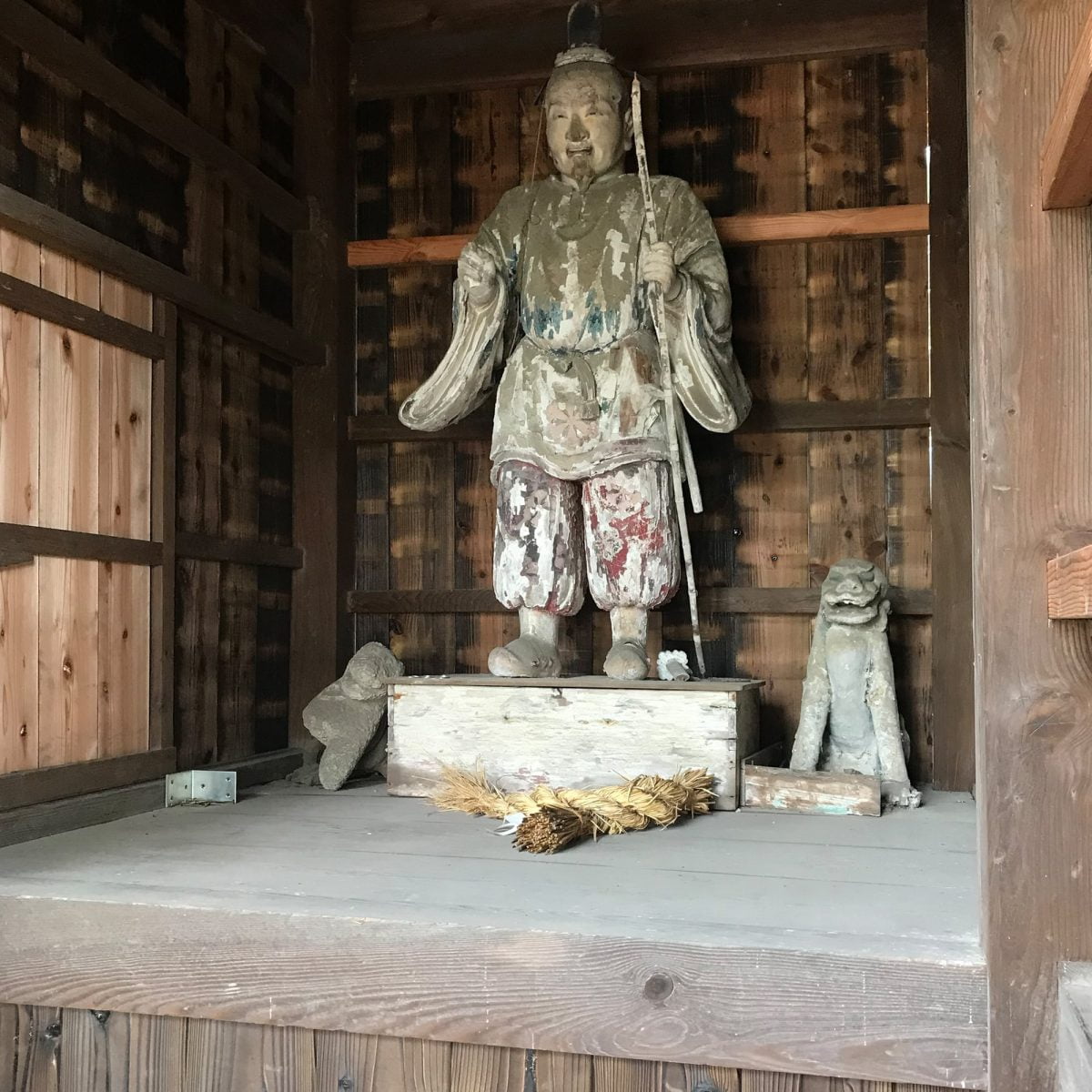 多度津町山階・春日神社 随神門 改修後