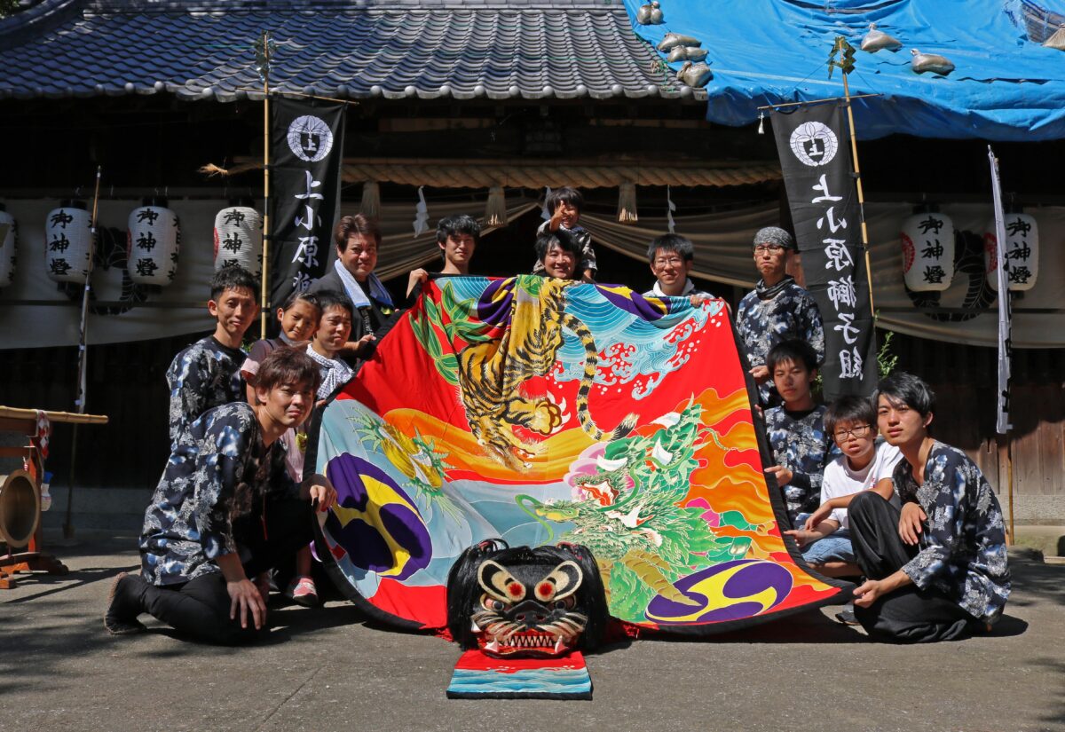 2022年 多度津町山階・春日神社 自主奉納 記念 集合写真 上小原獅子組