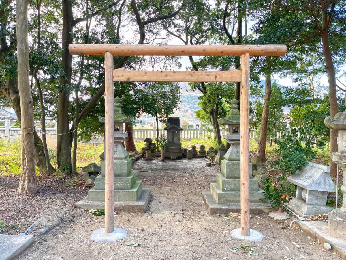 多度津町山階・春日神社 龍王宮鳥居