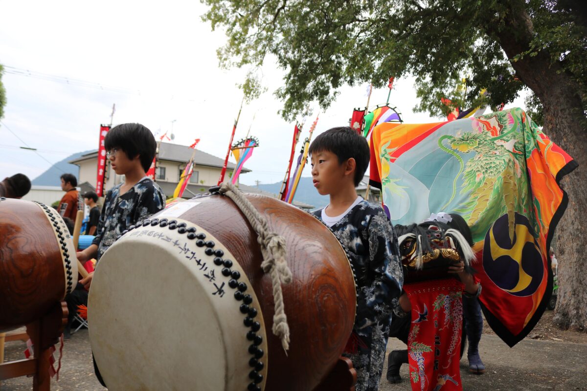 2023年 多度津町山階・春日神社 秋季例大祭 傘揃え 上小原獅子組