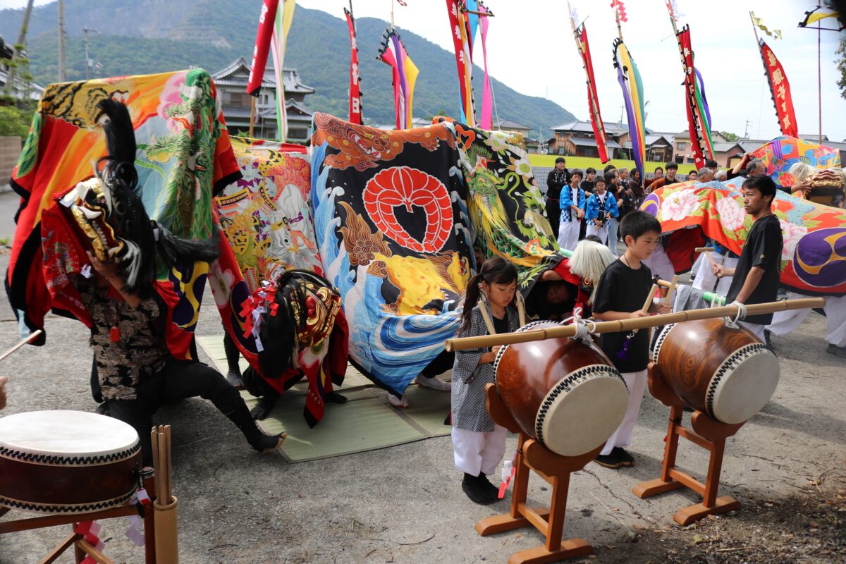 2023年 多度津町山階・春日神社 秋季例大祭 傘揃え 舞くらべ